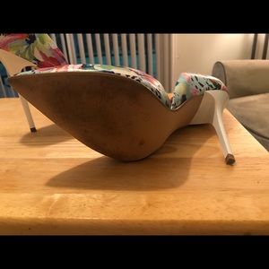 Steve Madden Heels// Tropical Print / 4”WHITE HEEL